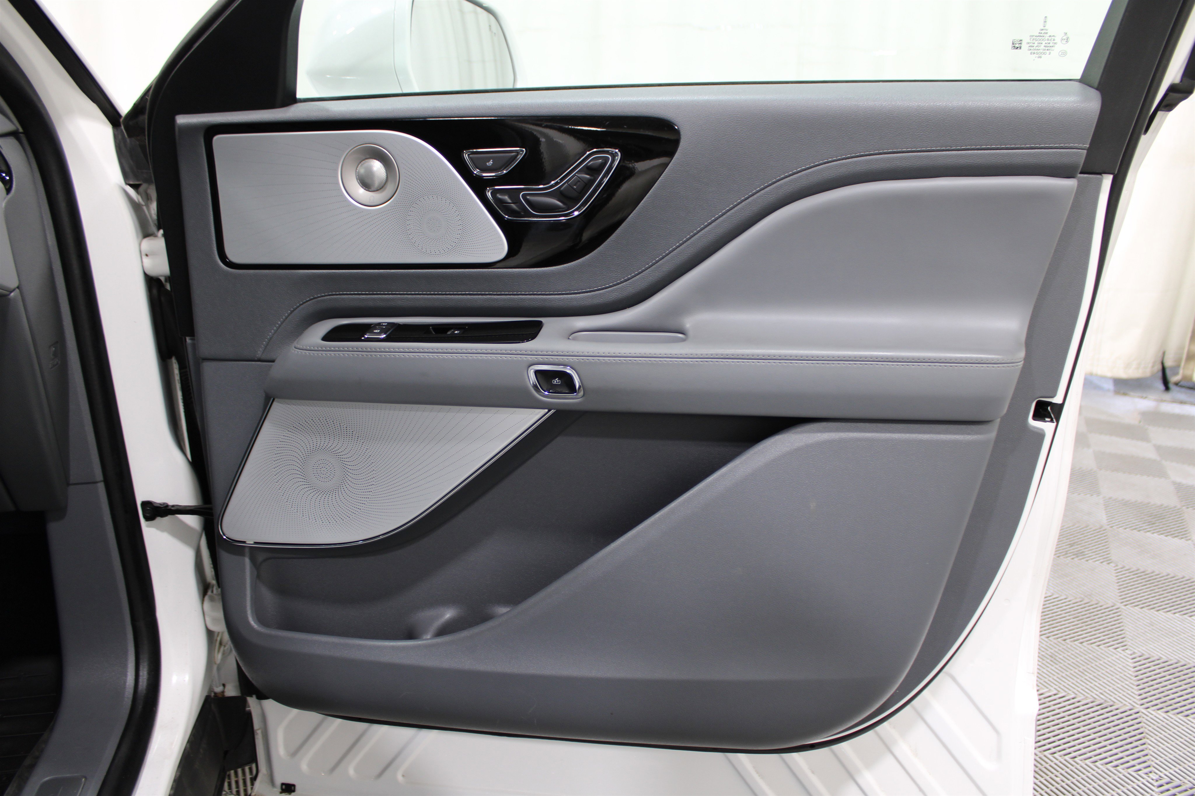 2021 Lincoln Aviator Reserve photo 17