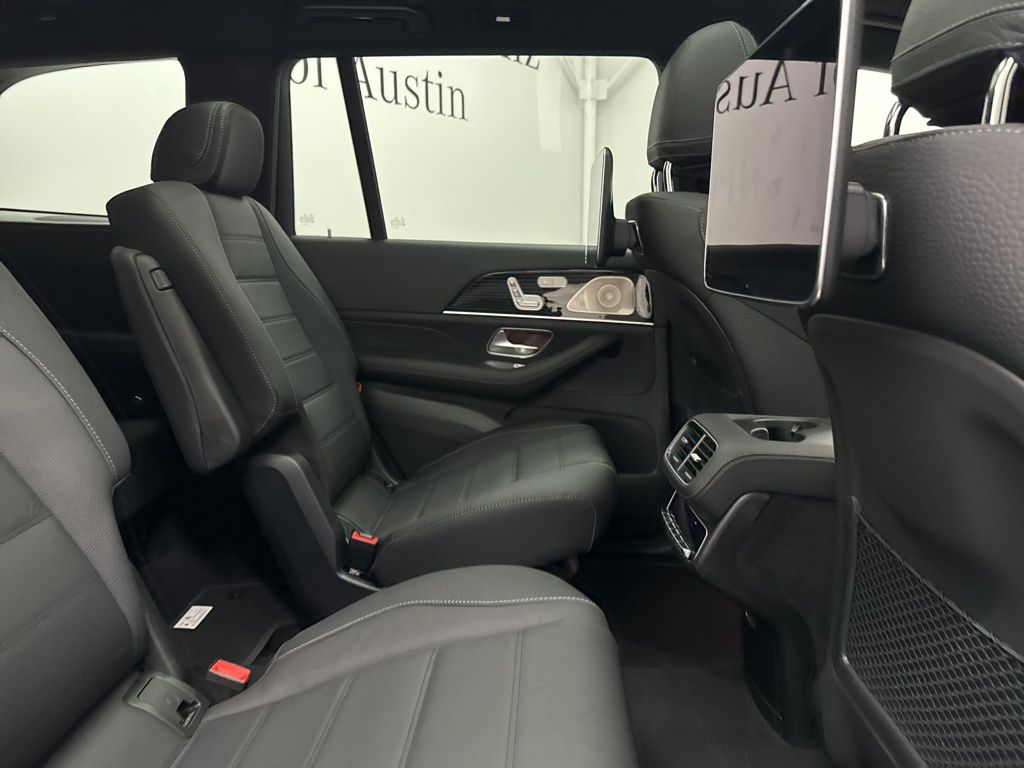 2026 Mercedes Benz GLS 580 4MATIC photo 23