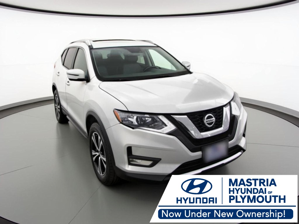 2020 Nissan Rogue SV's photo