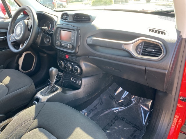 2015 Jeep Renegade Latitude photo 21