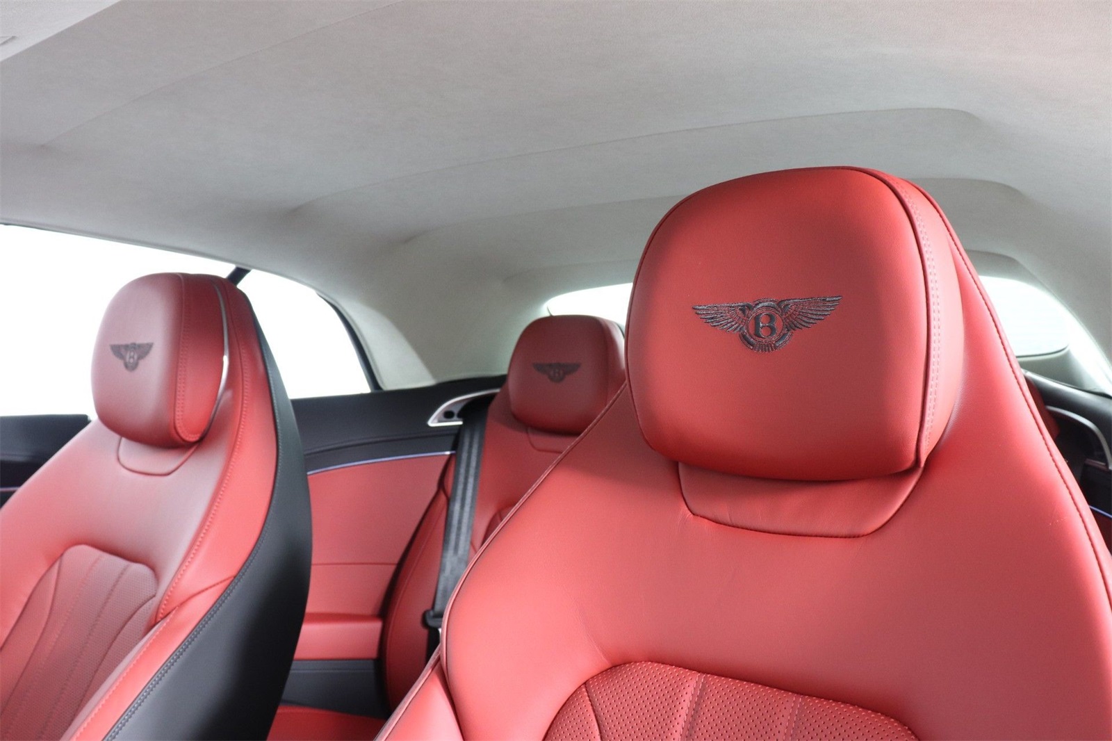 2024 Bentley Continental GT V8 photo 14