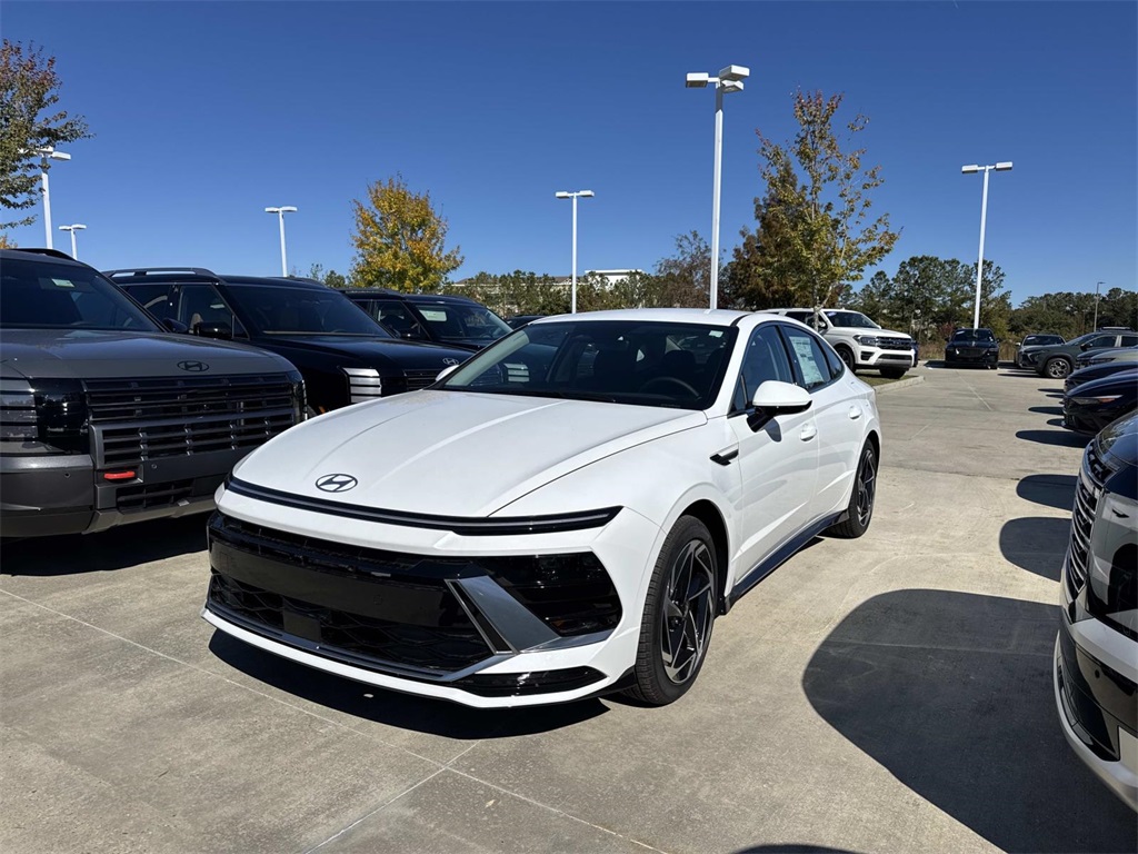 2026 Hyundai Sonata SEL's photo