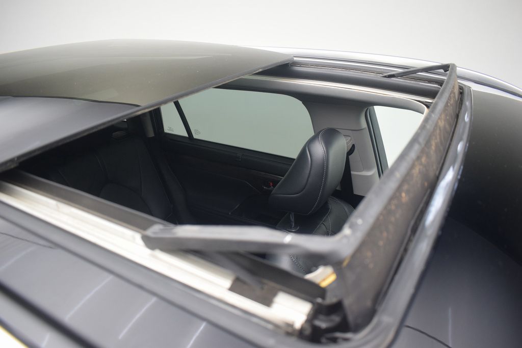 2021 Toyota Highlander Hybrid Platinum photo 13