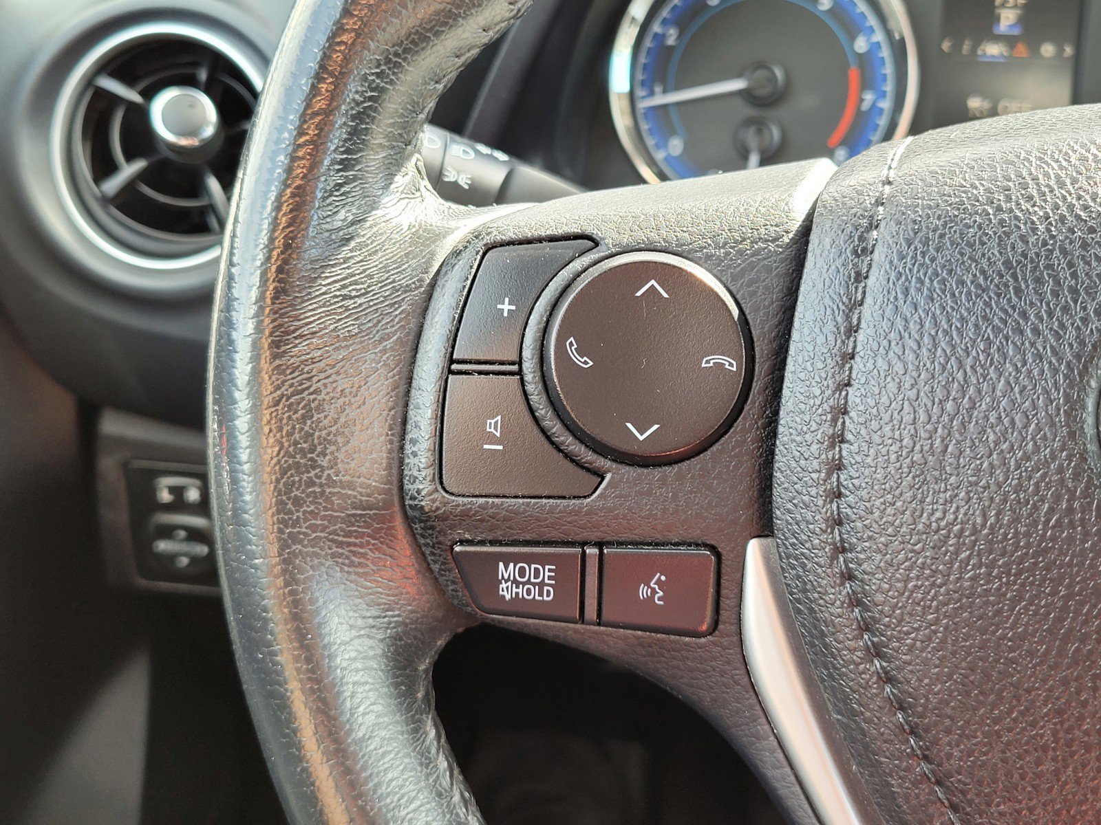 2019 Toyota Corolla XLE XSE photo 23