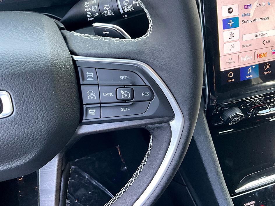 2025 Jeep Grand Cherokee Limited photo 26
