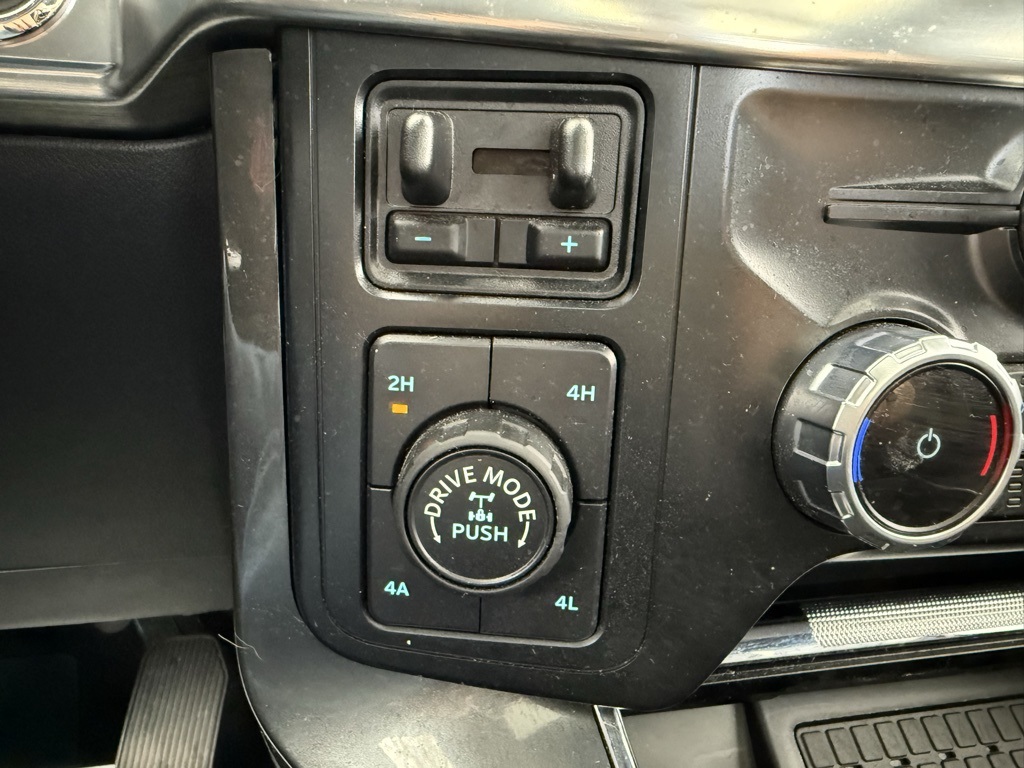 2023 Ford F-150 Lariat photo 24