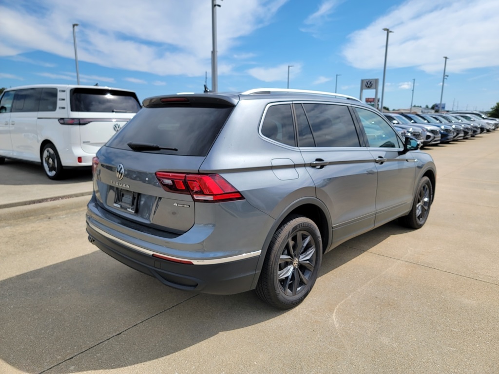 2024 Volkswagen Tiguan SE Wolfsburg Edition photo 2