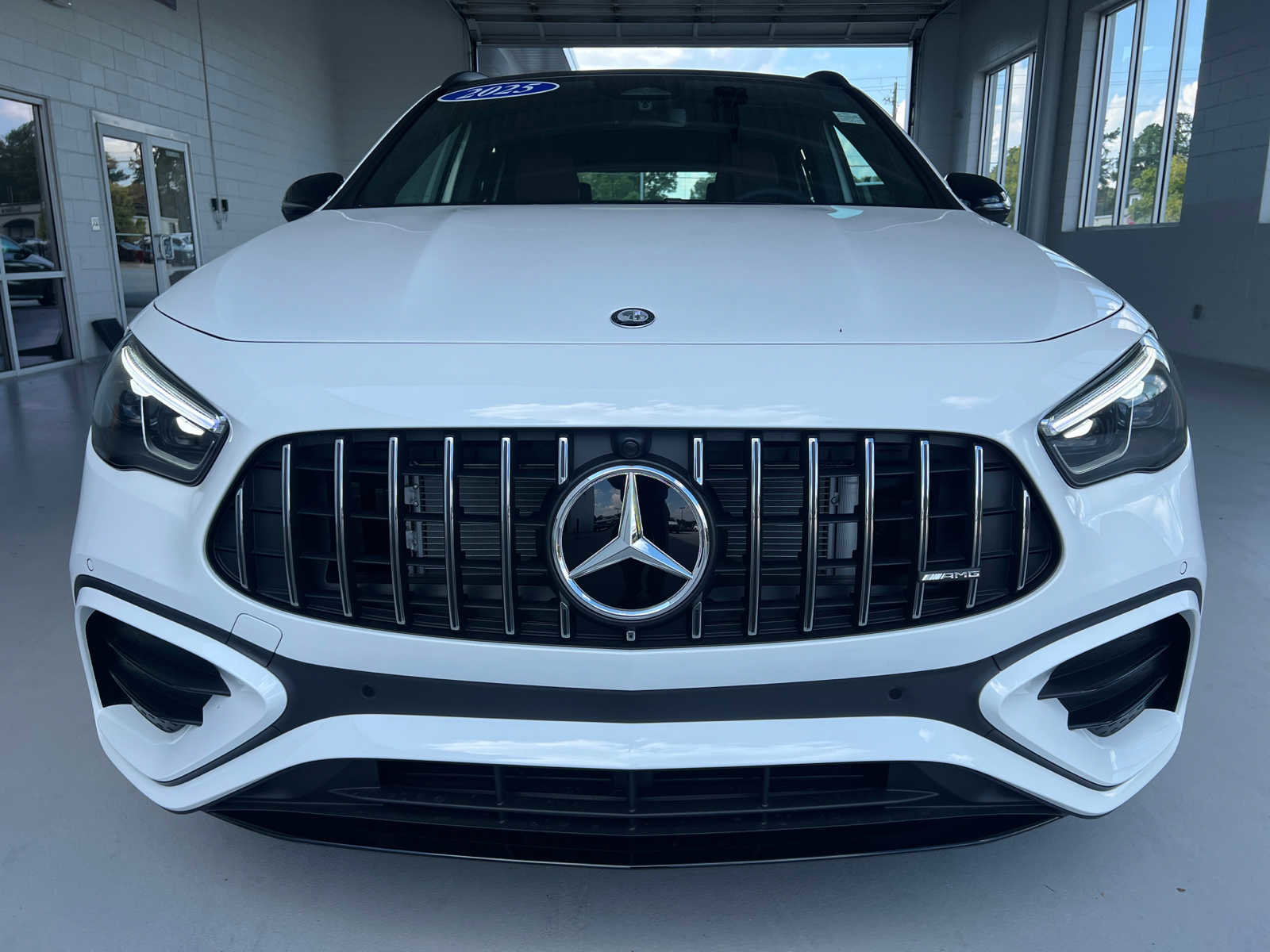 2025 Mercedes Benz GLA AMG 35 photo 4
