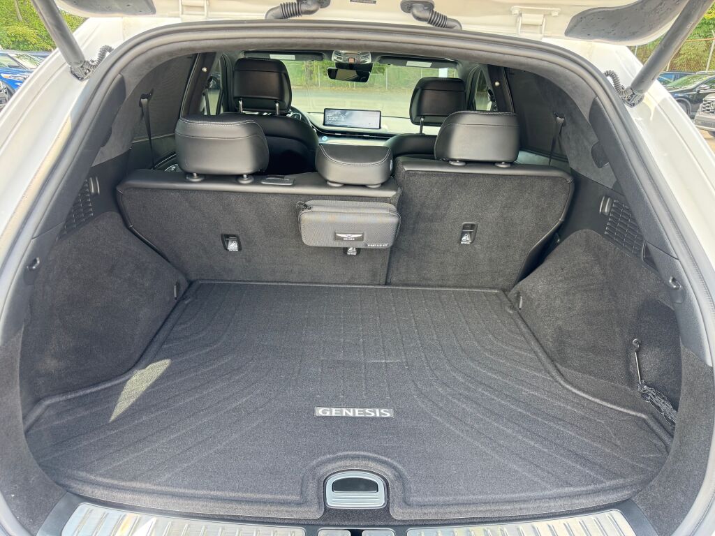 2024 Genesis GV70 3.5T Sport photo 17