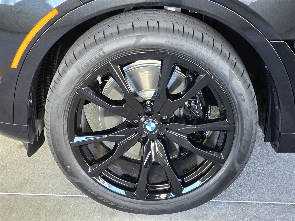 2026 Bmw X7 M60i photo 4