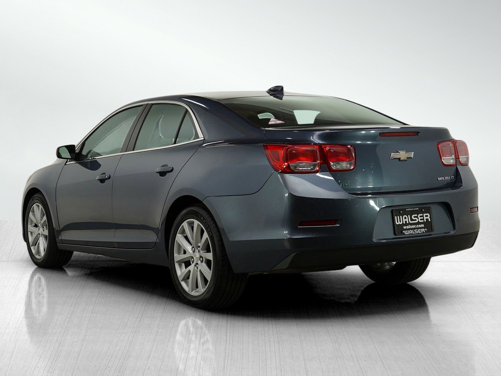 2015 Chevrolet Malibu 2LT photo 3