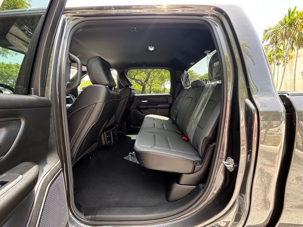 2025 Ram 1500 Tradesman photo 24