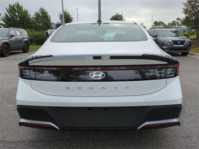 2025 Hyundai Sonata SE photo 4