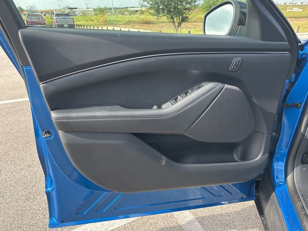 2025 Ford Mustang Mach-E Select photo 9