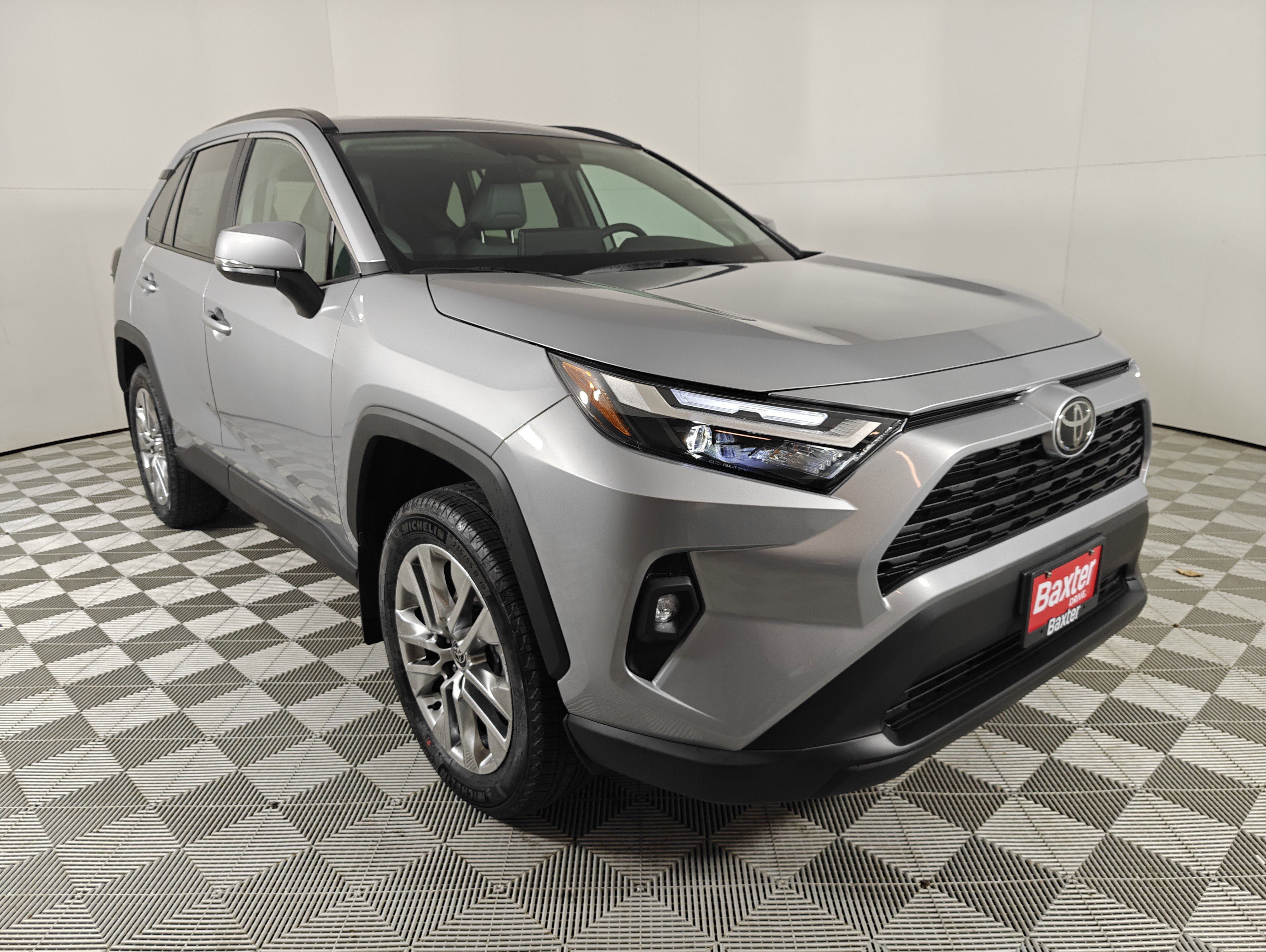 2025 Toyota RAV4 XLE Premium's photo