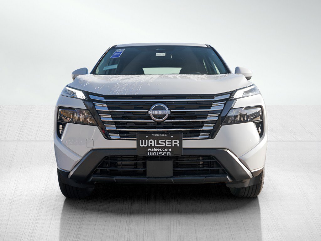 2026 Nissan Rogue SV photo 2