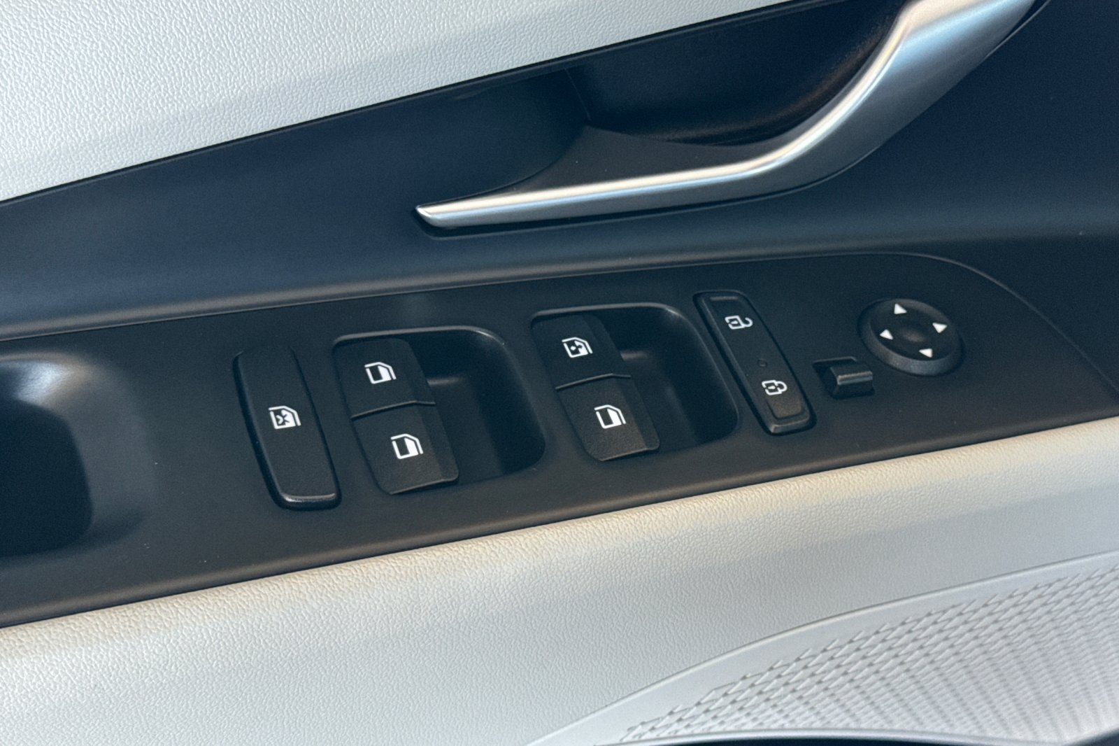 2023 Hyundai Elantra Limited photo 14