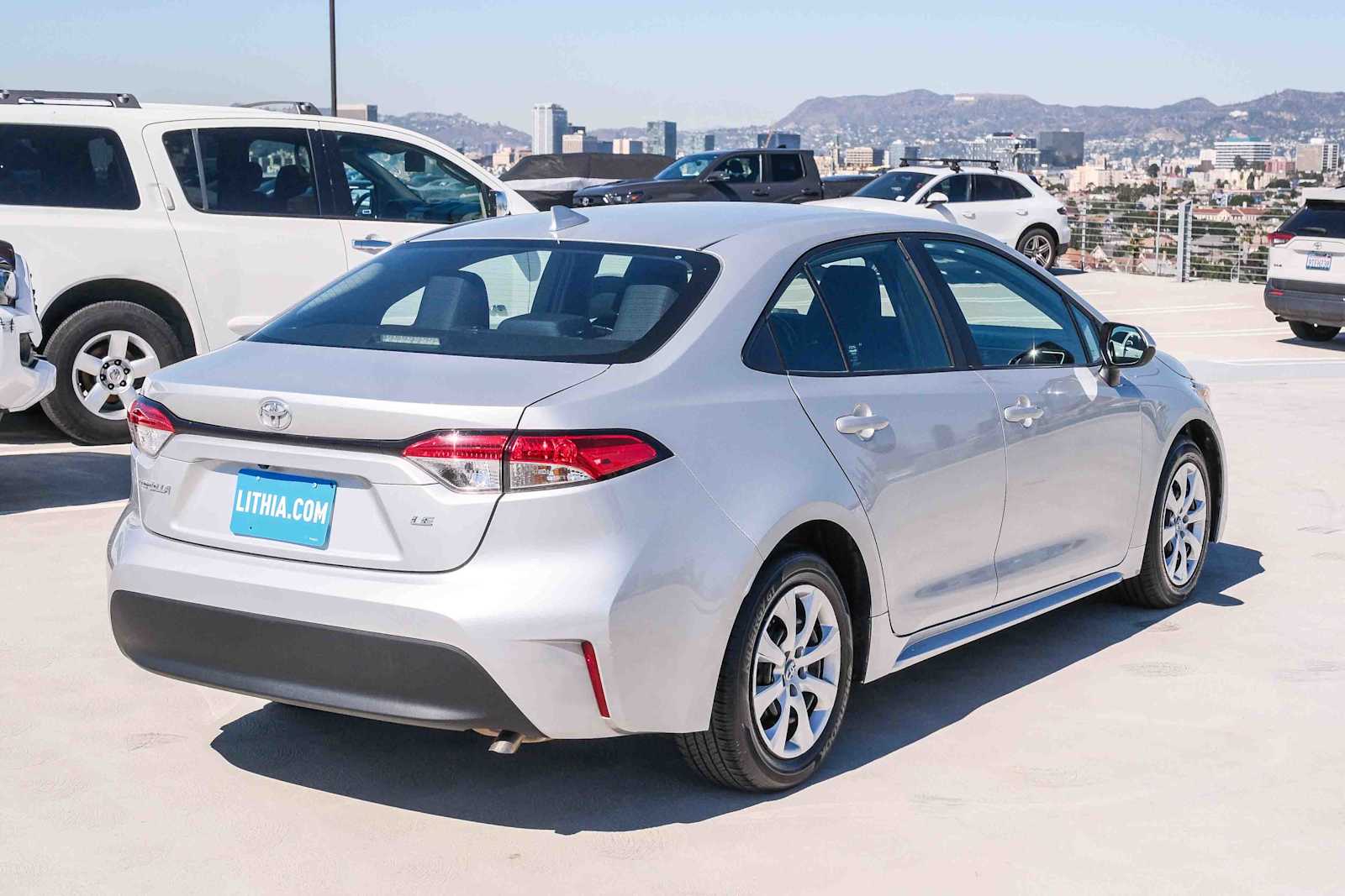 2023 Toyota Corolla LE photo 4