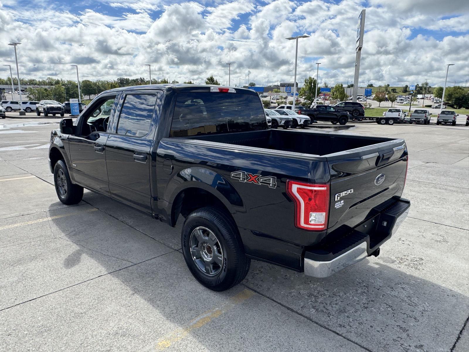 2015 Ford F-150 XLT photo 38