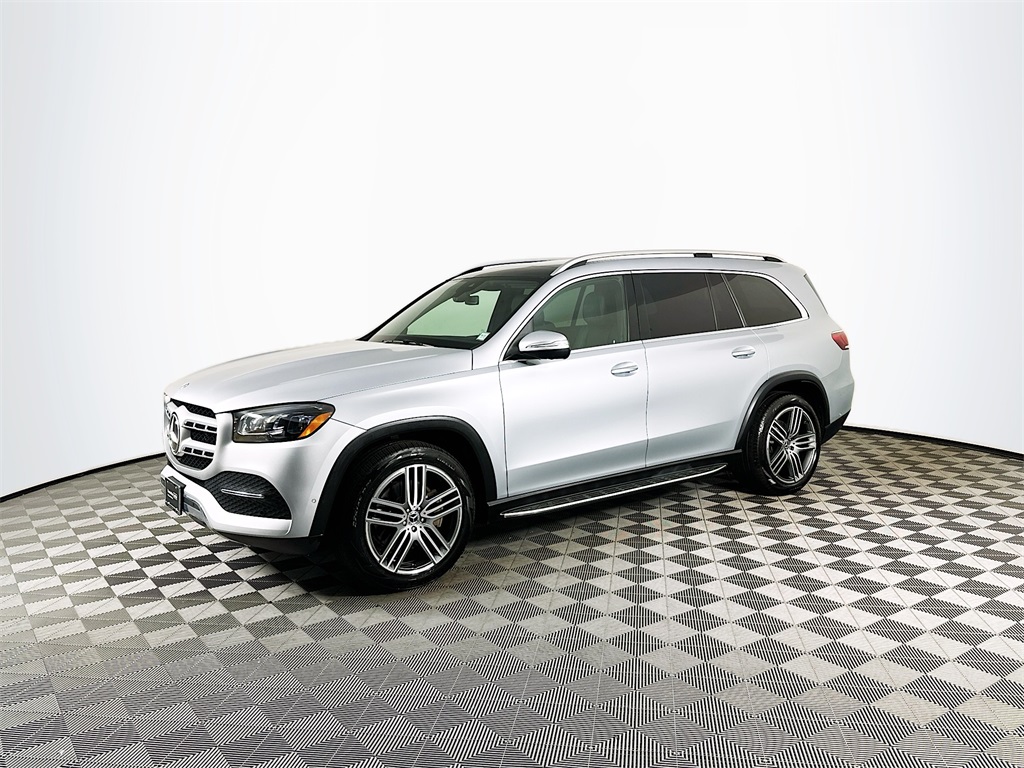 2022 Mercedes Benz GLS 450 4MATIC photo 2