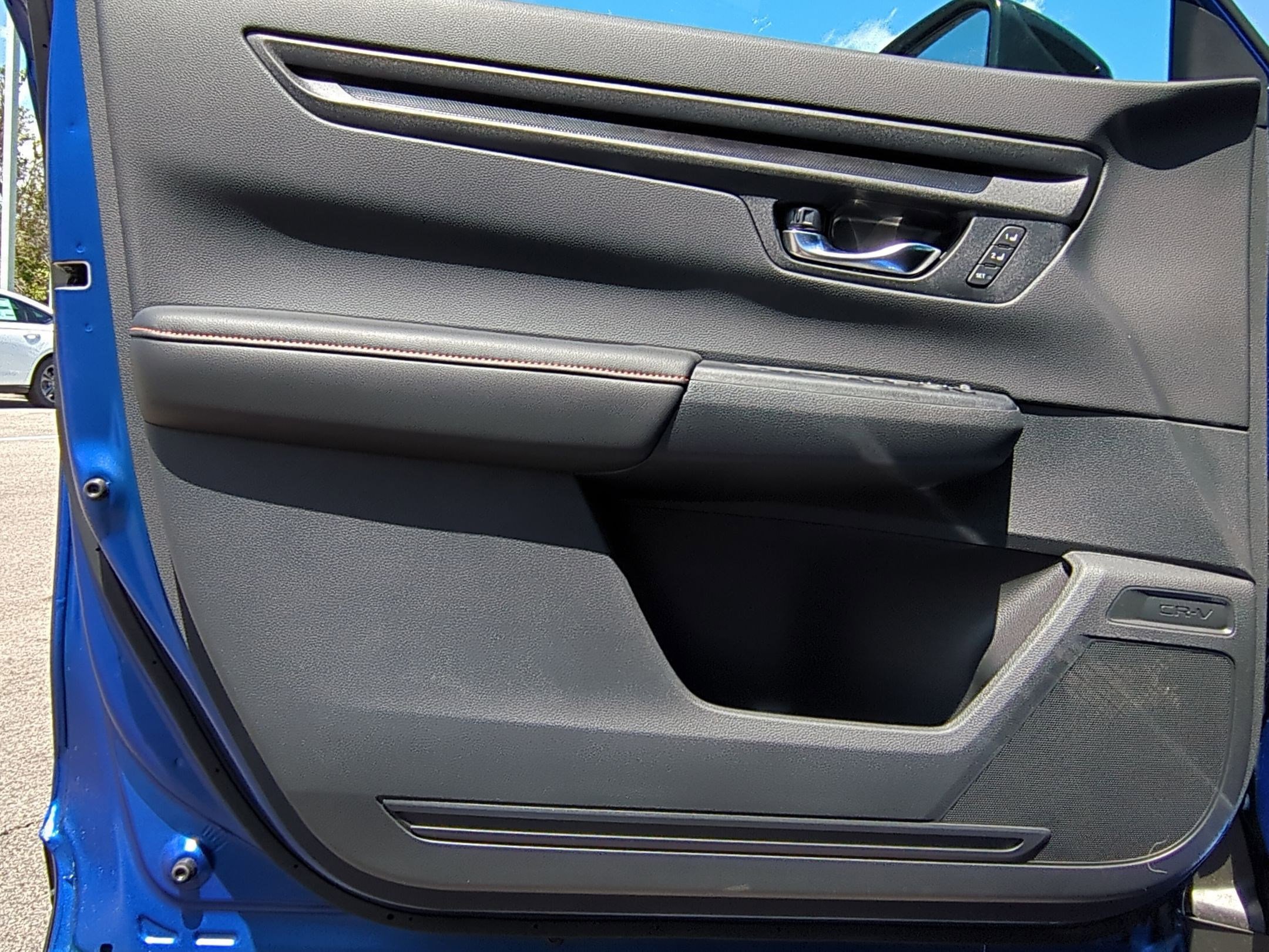 2025 Honda CR-V Hybrid Sport-L photo 7