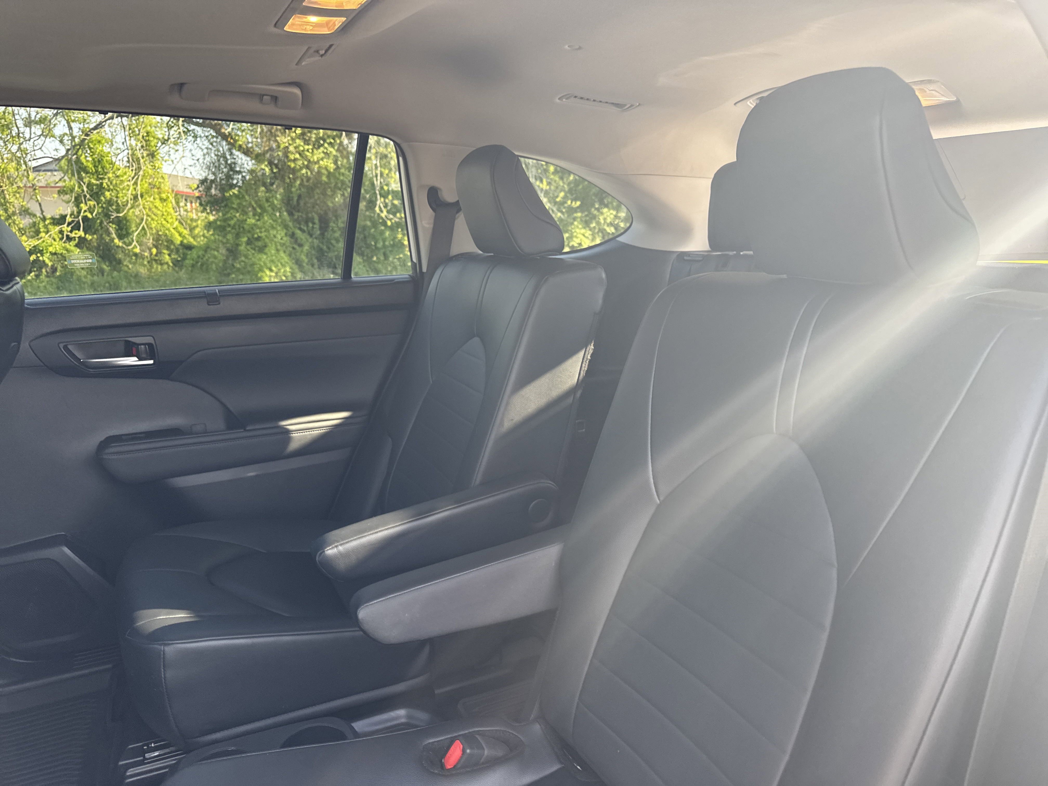 2024 Toyota Highlander XLE photo 18