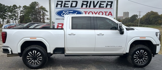 2024 GMC Sierra 2500HD Denali Ultimate's photo