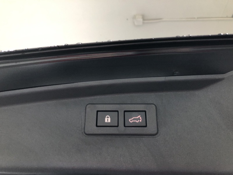 2025 Subaru Outback Touring photo 9