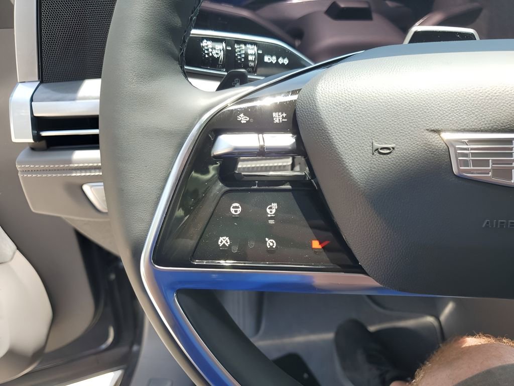 2026 Cadillac Escalade IQ Luxury photo 31