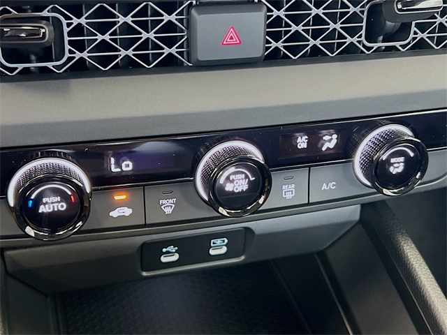 2025 Honda Accord LX photo 14