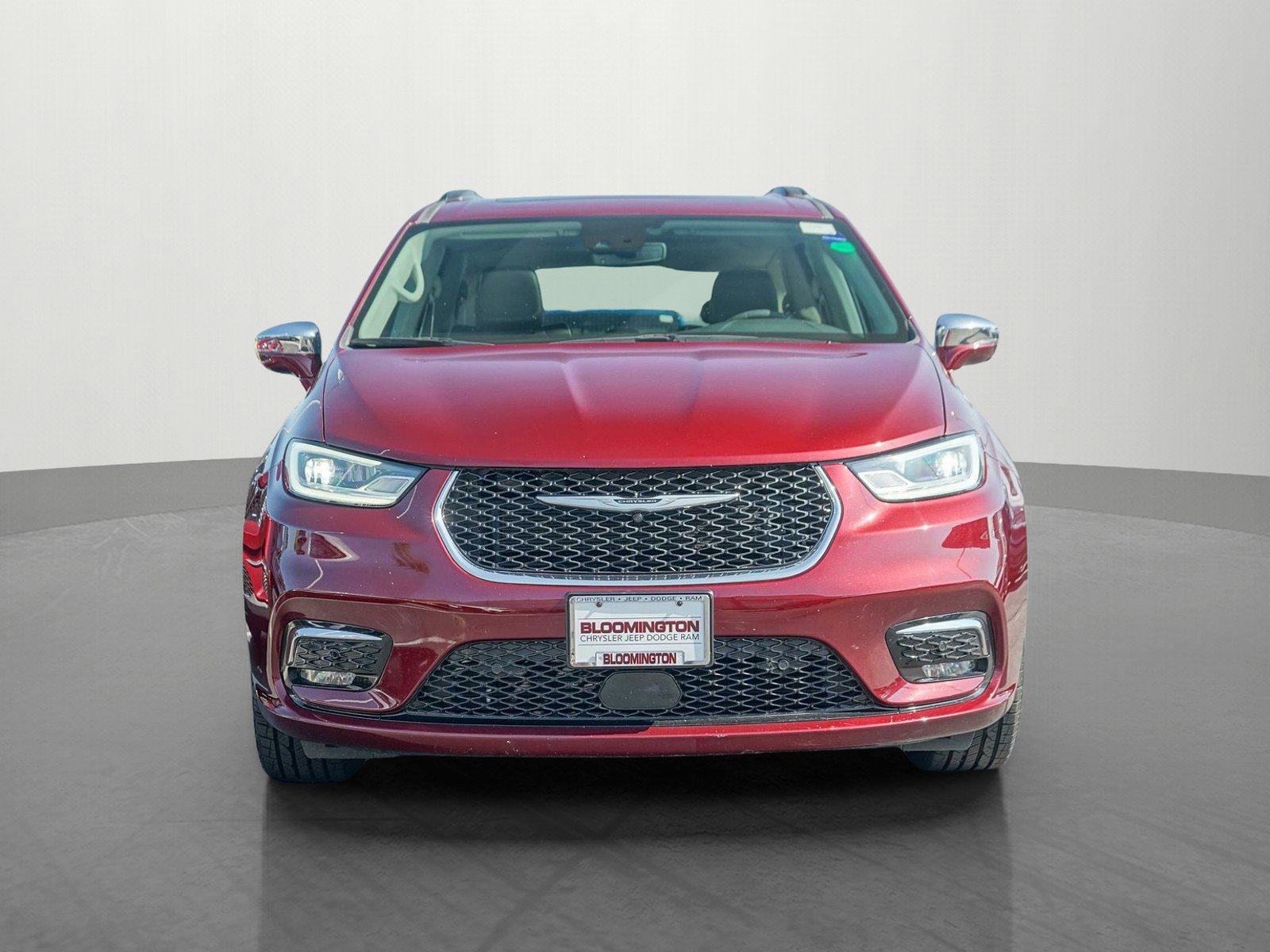 Used 2022 Chrysler Pacifica Limited with VIN 2C4RC3GG0NR181486 for sale in Minneapolis, Minnesota