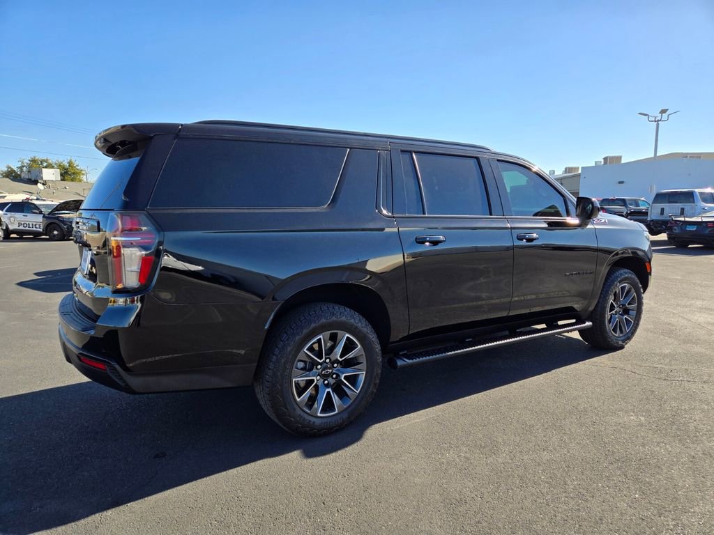 2024 Chevrolet Suburban Z71 photo 4
