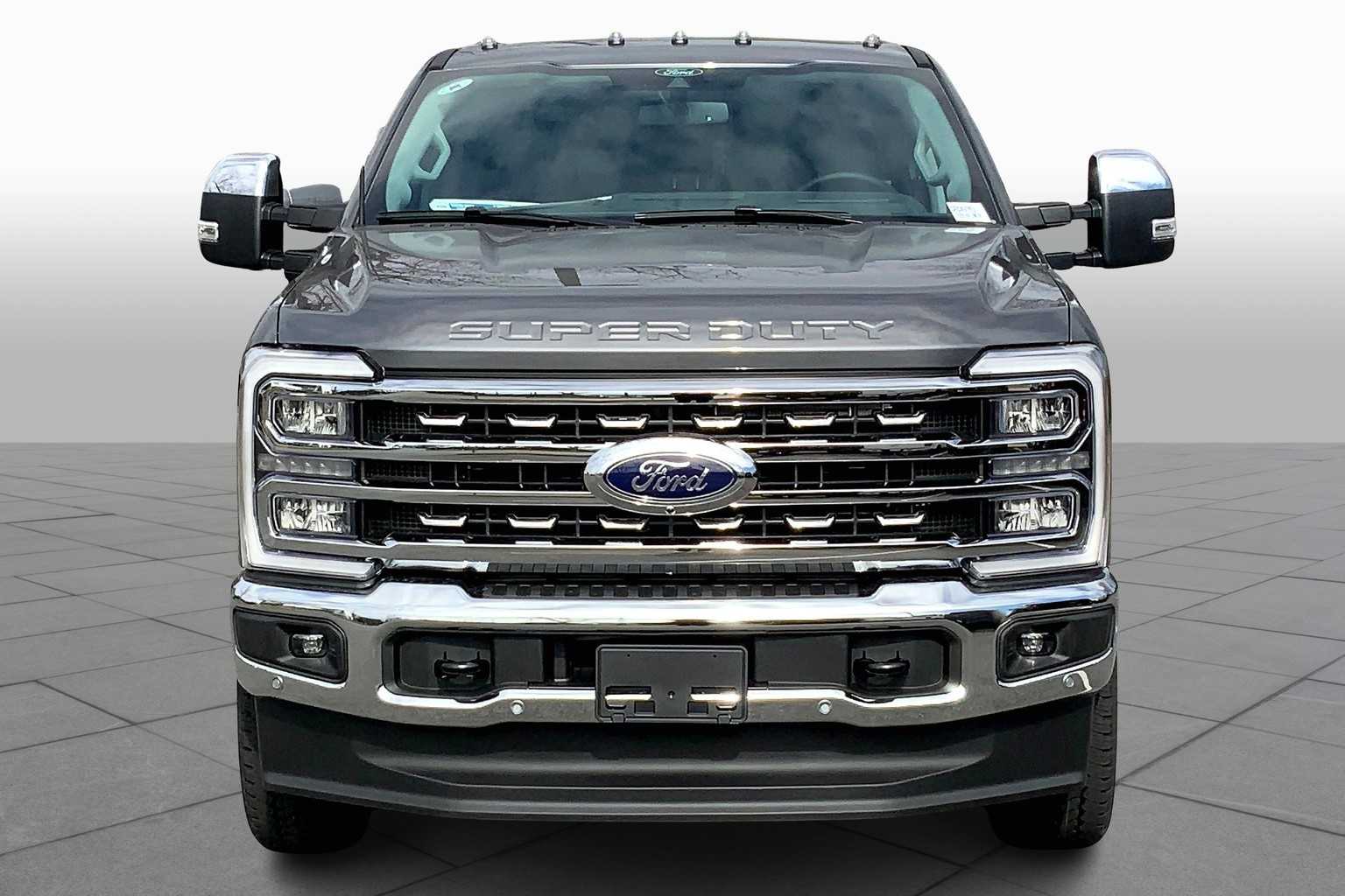 2025 Ford F-250 Lariat photo 3