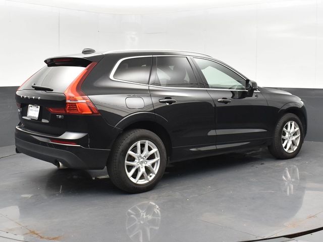 2021 Volvo XC60 T5 Momentum photo 6