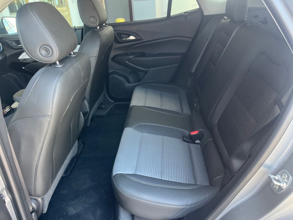 2024 Chevrolet Trax LT photo 19