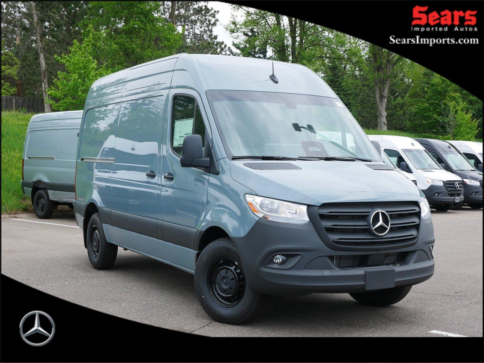 2025 Mercedes-Benz Sprinter Cargo Van Base's photo