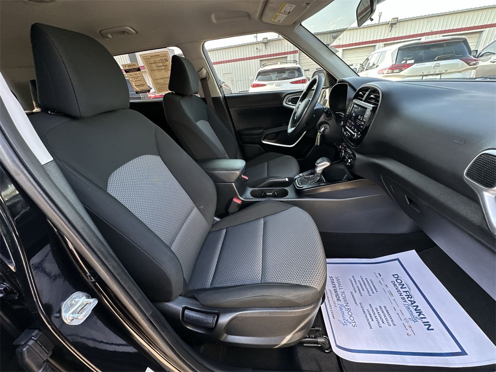 2022 Kia Soul LX photo 22