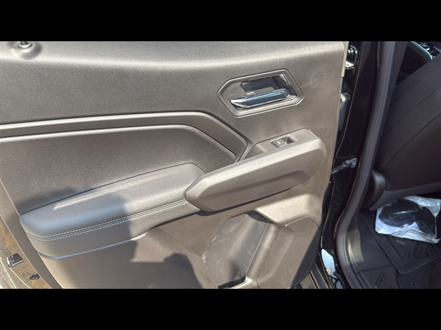 2025 Chevrolet Colorado Work Truck LT photo 24