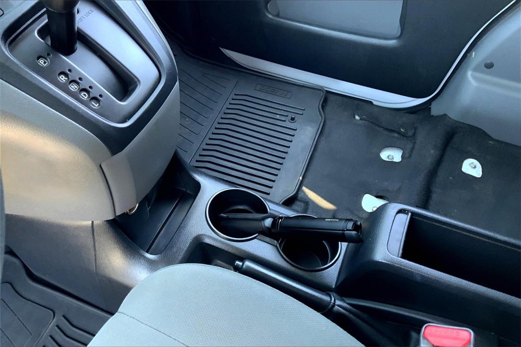 2017 Nissan NV200 S photo 16