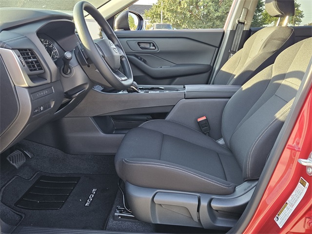 2026 Nissan Rogue S photo 4