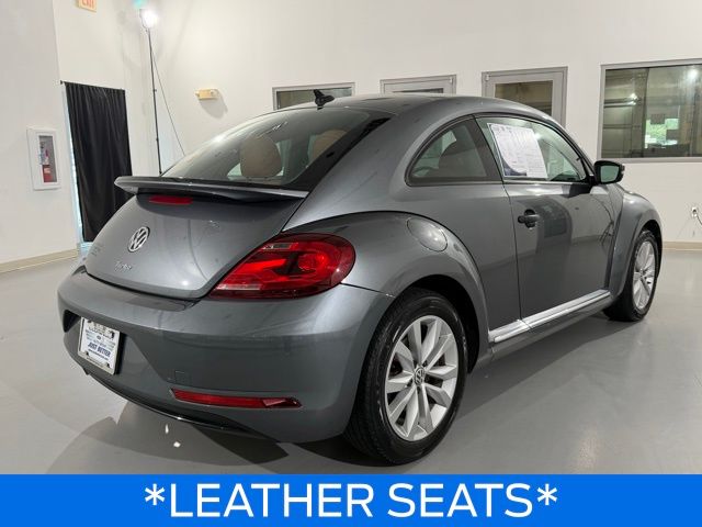 2017 Volkswagen Beetle 1.8T Classic photo 3