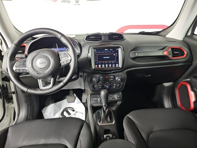 2023 Jeep Renegade Trailhawk photo 12