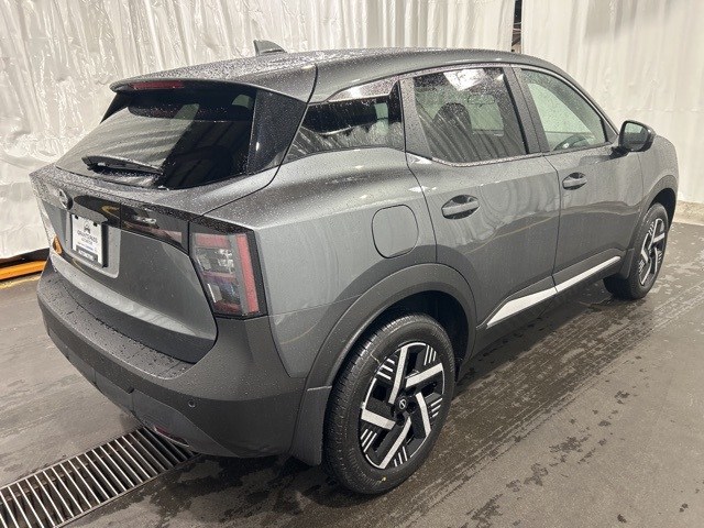 2025 Nissan Kicks SV photo 3