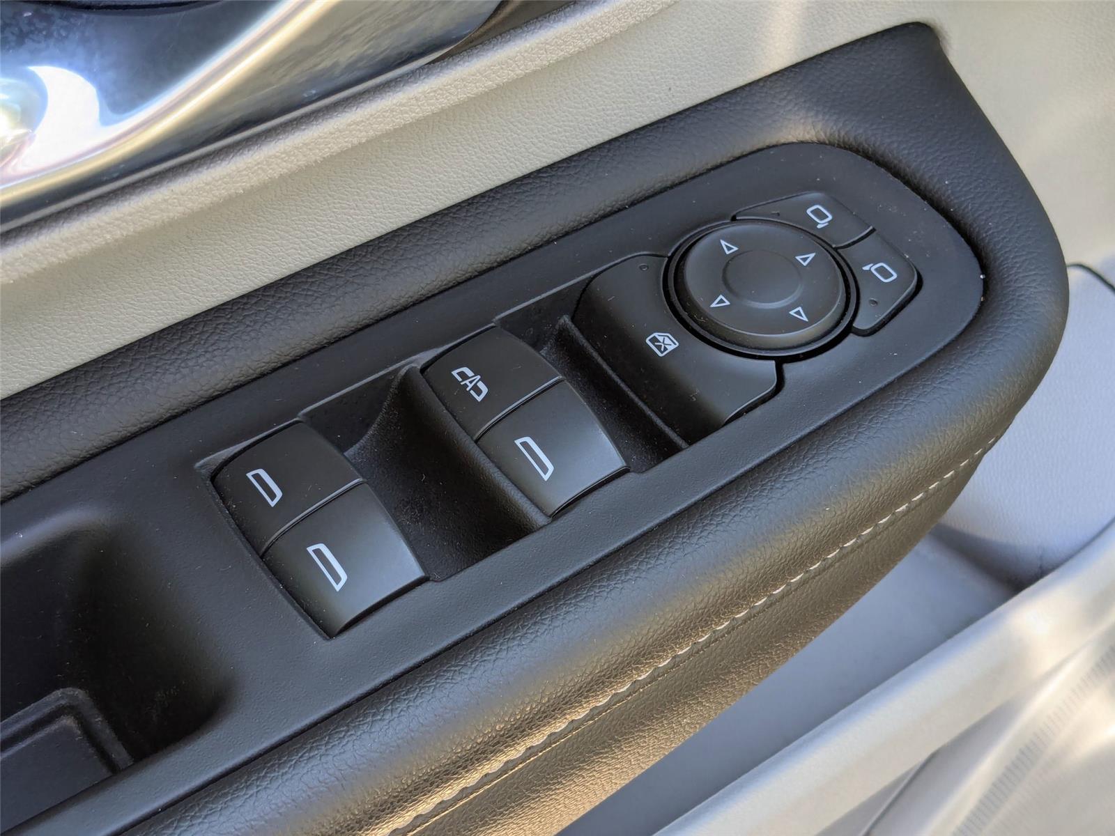 2022 Gmc Terrain SLE photo 14