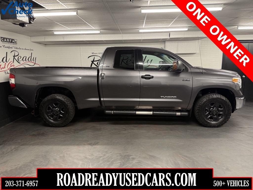 2014 Toyota Tundra SR5's photo