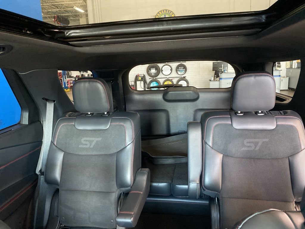 2025 Ford Explorer ST photo 14
