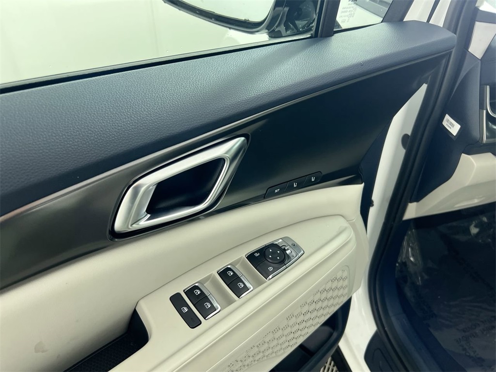 2026 Kia Carnival SX Prestige photo 13