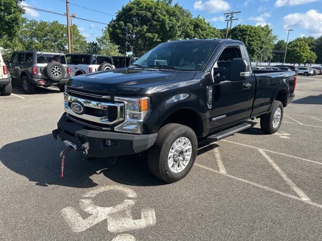 2022 Ford F-350 XLT photo 3