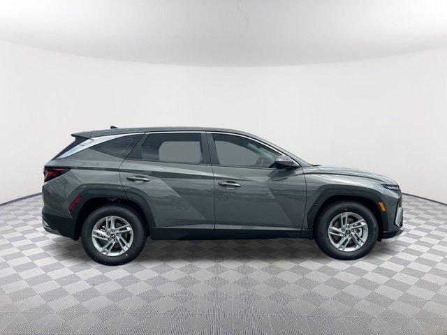 2025 Hyundai Tucson SE photo 3