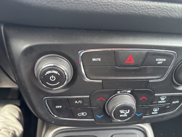 2019 Jeep Compass Latitude photo 22